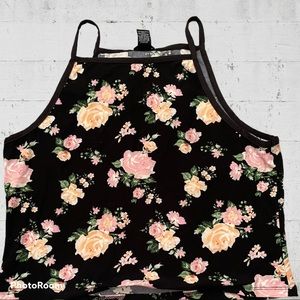 Cute NWT RUE 21 XL floral crop tank top